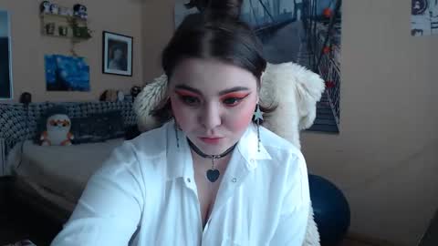 Keira online show from March 2026 10:10:01 AM