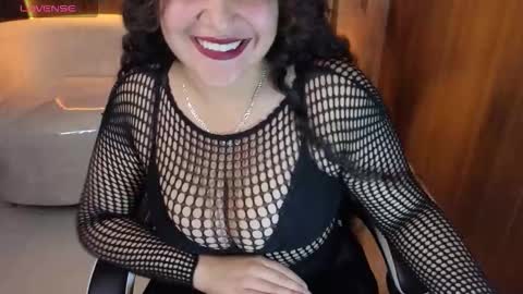 Snapshot of moon_tx chatting on October 2025 01:10:01 PM Online 800 to 1400 online show from October 2025 01:10:01 PM
