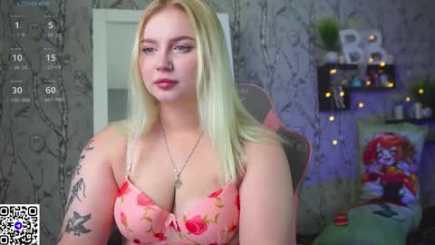 Emilia online show from December 2025 09:13:02 AM