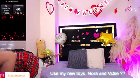 Snapshot of moon_water__ chatting on February 2025 05:17:02 PM Moon Water online show from February 2025 05:17:02 PM