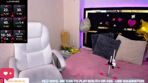 Snapshot of moon_water__ chatting on March 2025 02:29:02 PM Moon Water online show from March 2025 02:29:02 PM