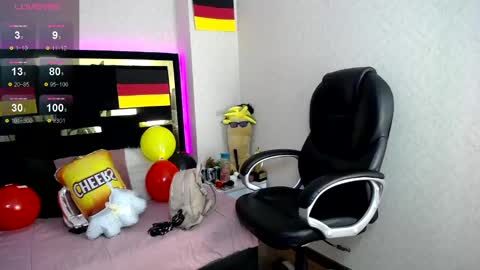 Snapshot of moon_water__ chatting on September 2025 11:47:01 AM Moon Water online show from September 2025 11:47:01 AM