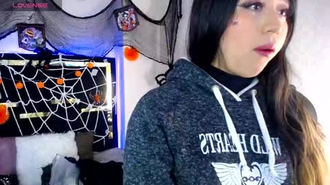 Snapshot of moon_water__ chatting on October 2025 11:44:01 AM Moon Water online show from October 2025 11:44:01 AM