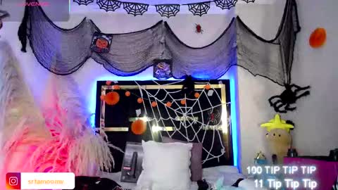 Snapshot of moon_water__ chatting on November 2025 10:04:02 AM Moon Water online show from November 2025 10:04:02 AM