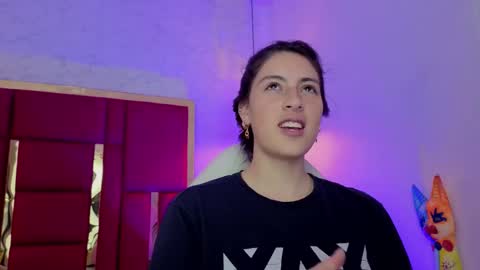 Snapshot of moon_winy chatting on February 2026 11:19:02 AM Winy online show from February 2026 11:19:02 AM