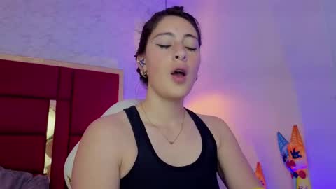 Snapshot of moon_winy chatting on February 2026 11:20:01 AM Winy online show from February 2026 11:20:01 AM