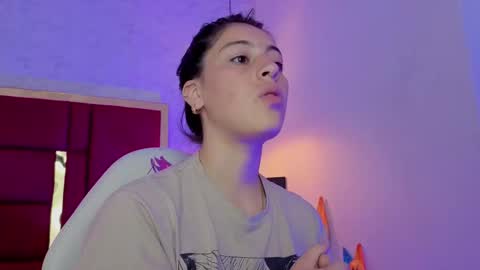 Snapshot of moon_winy chatting on March 2026 12:22:01 PM Winy online show from March 2026 12:22:01 PM