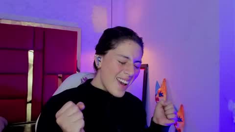 Snapshot of moon_winy chatting on March 2026 11:35:01 AM Winy online show from March 2026 11:35:01 AM