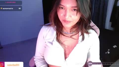 Snapshot of moonbella_bell chatting on March 2025 06:43:01 AM bell online show from March 2025 06:43:01 AM