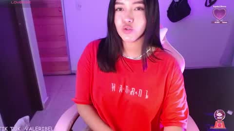 Snapshot of moonbella_bell chatting on September 2025 06:17:02 AM bell online show from September 2025 06:17:02 AM