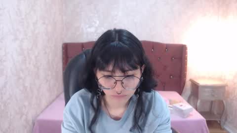 Snapshot of mooncharlotte chatting on February 2025 05:27:01 PM Charlotte online show from February 2025 05:27:01 PM
