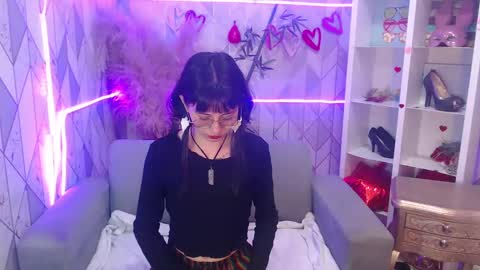 Charlotte online show from October 2025 07:58:02 PM