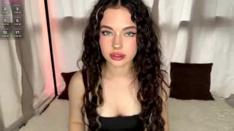 moonfaairy online show from April 2026 03:46:02 PM