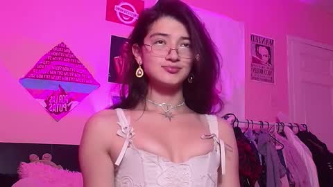 Snapshot of moonfiredance chatting on March 2026 11:19:01 PM Nicky online show from March 2026 11:19:01 PM