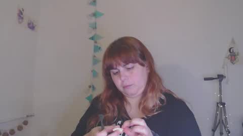 MoonFox  online show from February 2026 01:32:01 AM