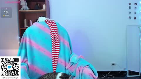 MOON  online show from December 2024 03:04:02 AM