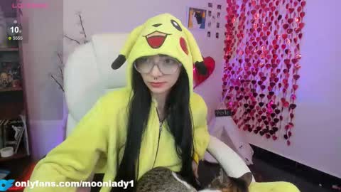 MOON  online show from February 2026 01:48:02 AM
