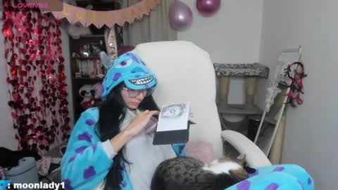 MOON  online show from June 2026 03:08:02 AM