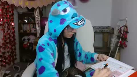 MOON  online show from June 2026 01:52:02 AM