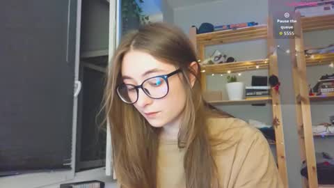 Dana online show from October 2025 08:27:02 PM