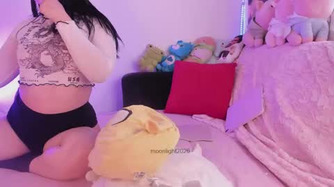 moonliight__ online show from May 2026 03:40:01 PM