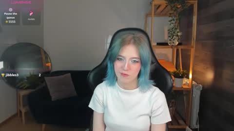 Asuna online show from September 2025 01:34:02 PM