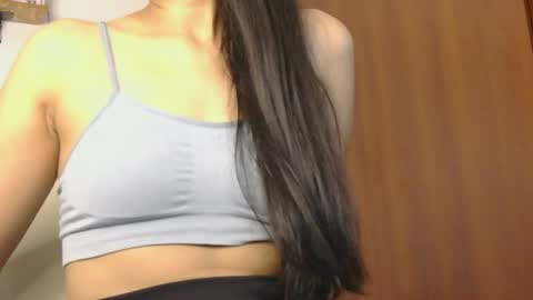Luna online show from April 2026 11:21:02 PM