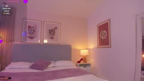 Snapshot of moonofhades chatting on March 2026 04:40:02 AM moonofhades online show from March 2026 04:40:02 AM