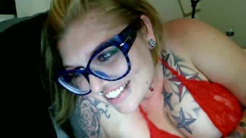 Snapshot of moonpulseraven chatting on June 2026 04:30:02 AM moonpulseraven online show from June 2026 04:30:02 AM