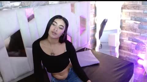 Moon  online show from October 2025 08:07:01 PM