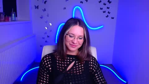 Snapshot of moonsusanna chatting on December 2025 06:34:02 AM Susanna online show from December 2025 06:34:02 AM