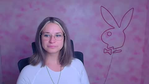 Snapshot of moonsusanna chatting on January 2026 12:20:01 PM Susanna online show from January 2026 12:20:01 PM