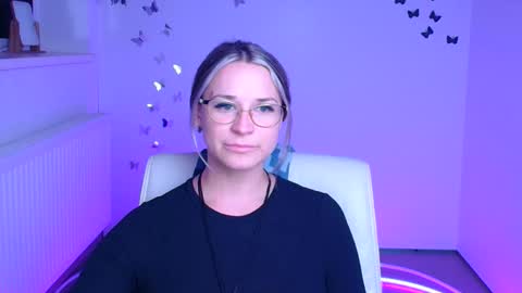 Snapshot of moonsusanna chatting on January 2026 12:09:02 PM Susanna online show from January 2026 12:09:02 PM