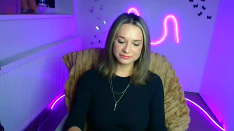 Snapshot of moonsusanna chatting on March 2026 12:18:01 PM Susanna online show from March 2026 12:18:01 PM