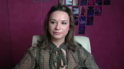 Snapshot of moonsusanna chatting on March 2026 06:42:01 AM Susanna online show from March 2026 06:42:01 AM