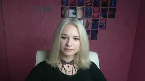 Snapshot of moonsusanna chatting on April 2026 05:51:02 AM Susanna online show from April 2026 05:51:02 AM