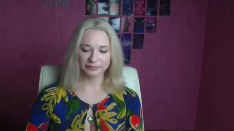 Snapshot of moonsusanna chatting on April 2026 05:56:02 AM Susanna online show from April 2026 05:56:02 AM