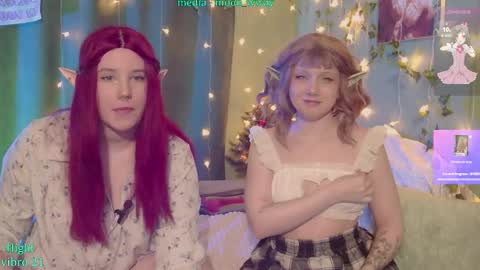 Snapshot of moonwaywithmemes chatting on December 2025 04:19:02 AM Mary online show from December 2025 04:19:02 AM