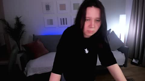 Snapshot of mooonlightsky chatting on April 2026 06:35:01 PM Charli online show from April 2026 06:35:01 PM