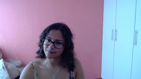 Snapshot of mora_haze chatting on January 2025 08:17:02 PM Mora Haze 3 online show from January 2025 08:17:02 PM