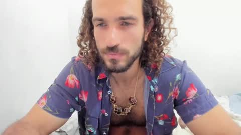 Pipo online show from February 2025 05:10:02 PM