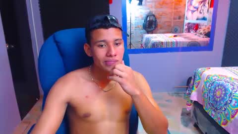 MorenoFullHot online show from December 2024 04:06:01 PM