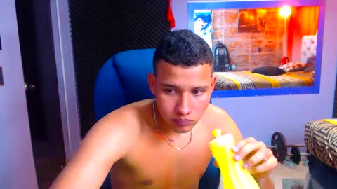 MorenoFullHot online show from January 2025 07:55:01 PM