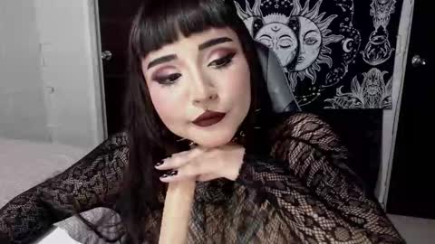 Morgan Moon online show from November 2025 09:38:02 PM