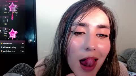 Snapshot of moriahhoe chatting on February 2025 10:30:02 PM Moriah online show from February 2025 10:30:02 PM