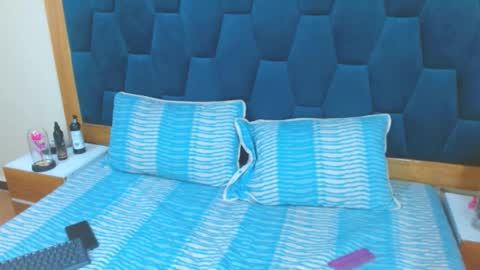 Snapshot of morrigan_luxus chatting on November 2025 12:08:02 AM morrigan_luxus online show from November 2025 12:08:02 AM