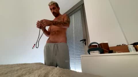 morris_bi69 online show from November 2025 11:11:01 AM