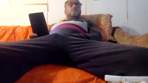 Snapshot of mospeleu chatting on July 2026 04:50:02 AM Nomadu online show from July 2026 04:50:02 AM