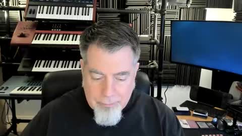 Snapshot of mostly_unbothered chatting on March 2026 06:26:01 AM mostly_unbothered online show from March 2026 06:26:01 AM