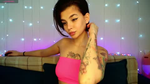 Snapshot of moto_ponchik chatting on February 2025 11:42:01 AM Kris online show from February 2025 11:42:01 AM